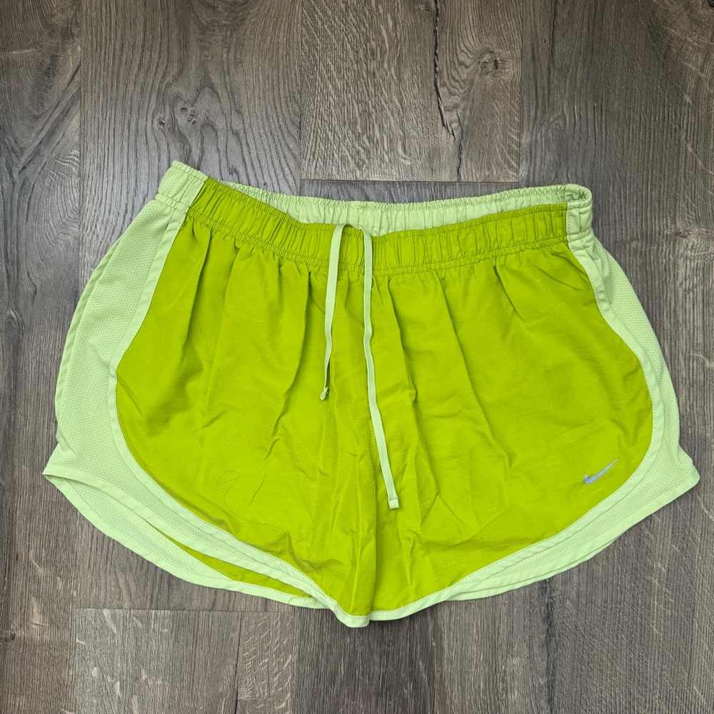 Nike Tempo Running Short in chartreuse
